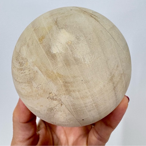 Wooden Ball Rustic Farmhouse Christmas Tree Ornament Cream Tan Nwot - Picture 7 of 9